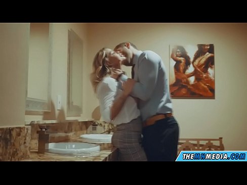 ❤️ När en bystig blondin förför dig på en offentlig toalett ❤️ Porno at sv.ph-vassena.ru ﹏